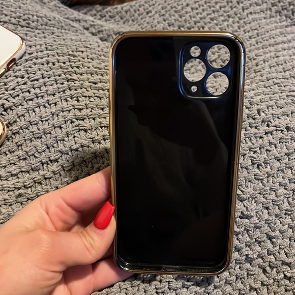 iPhone 11 Pro Phone Case Bundle - Picture 3 of 16